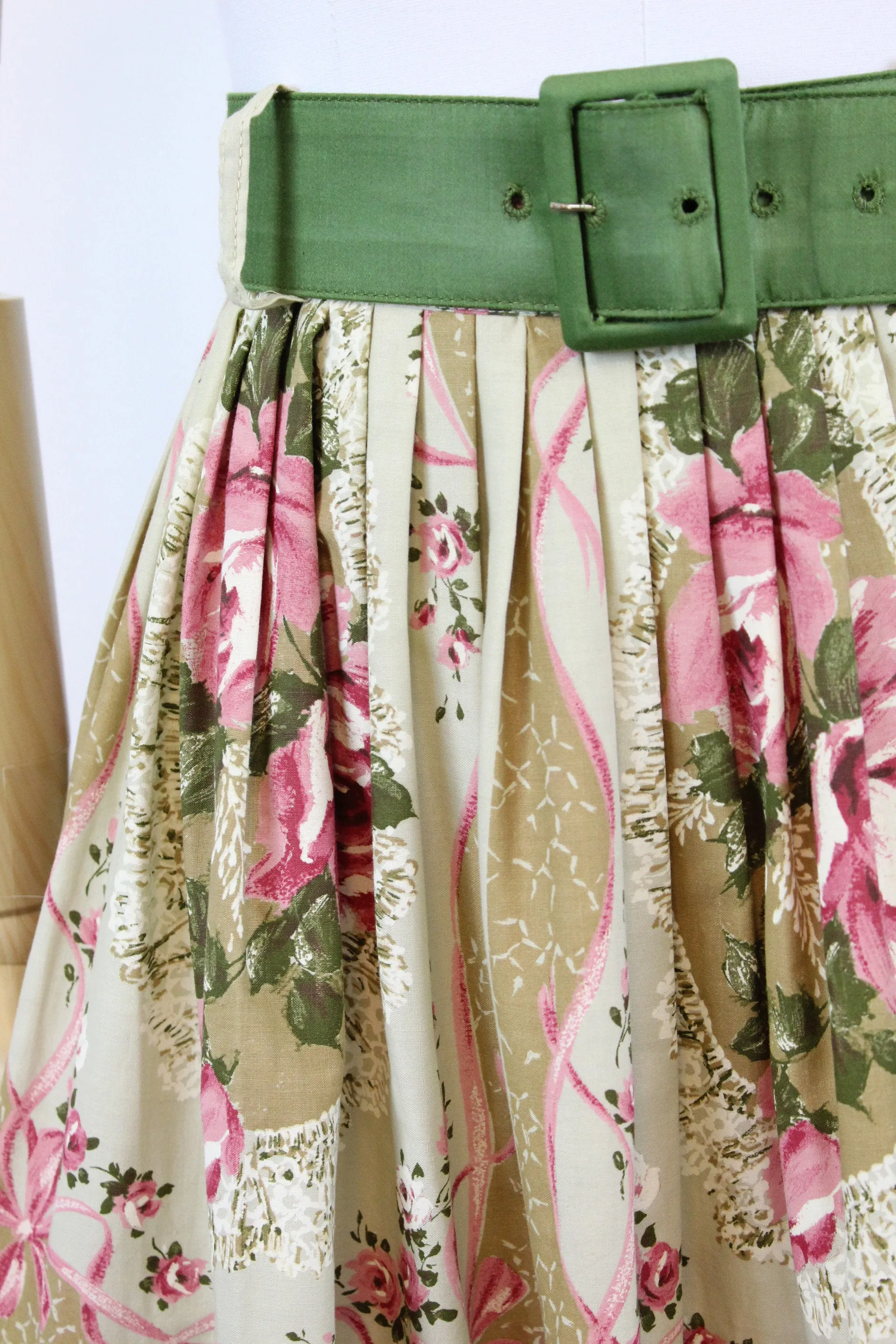 1950s deadstock ROSE print skirt novelty ribbon xs | new spring