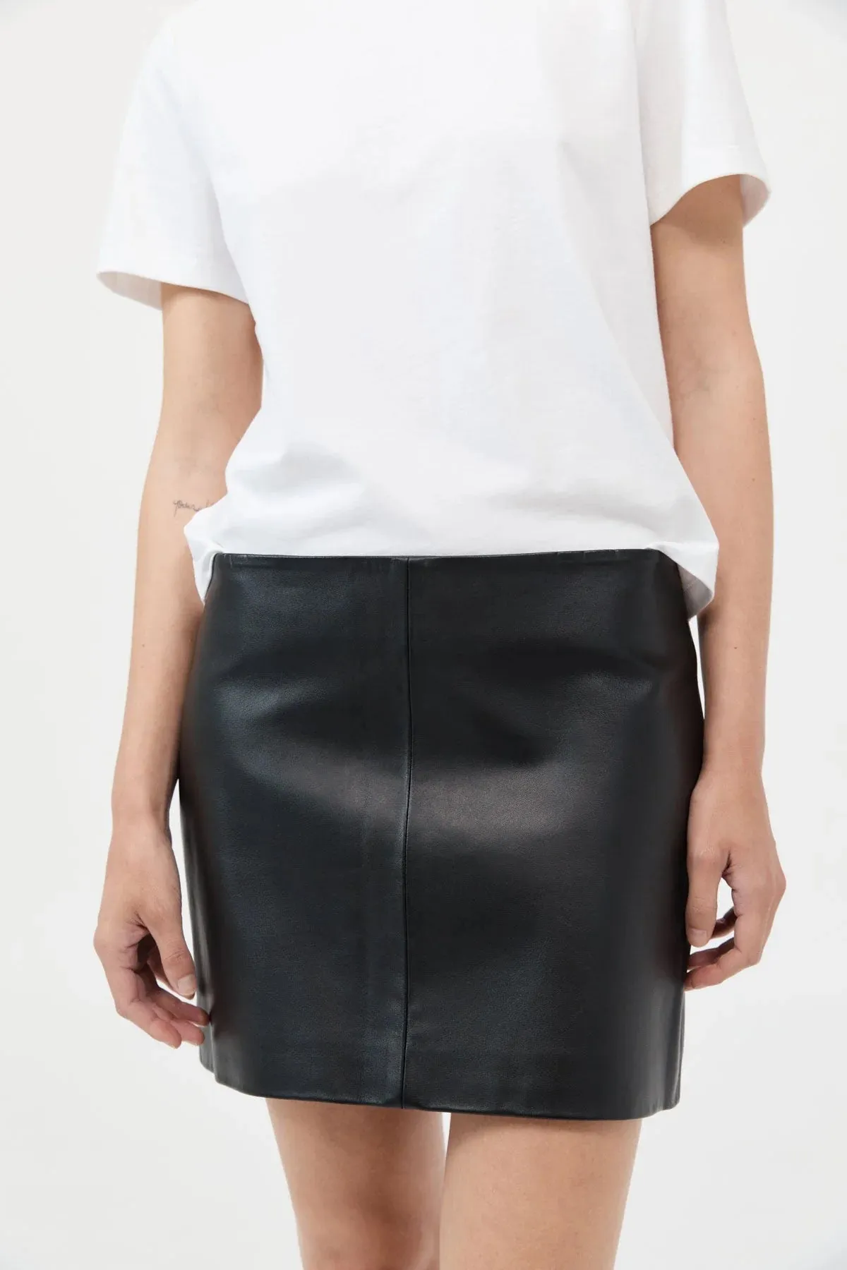 LEATHER MINI SKIRT BLACK