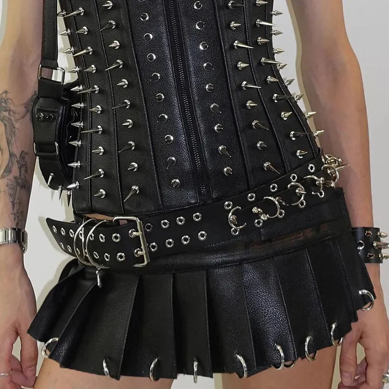 Streetwear Punk Gothic PU Leather Skirt Low Waisted Metal Ring Fashion Hot Party Mini Pleated Skirt Women Club Short