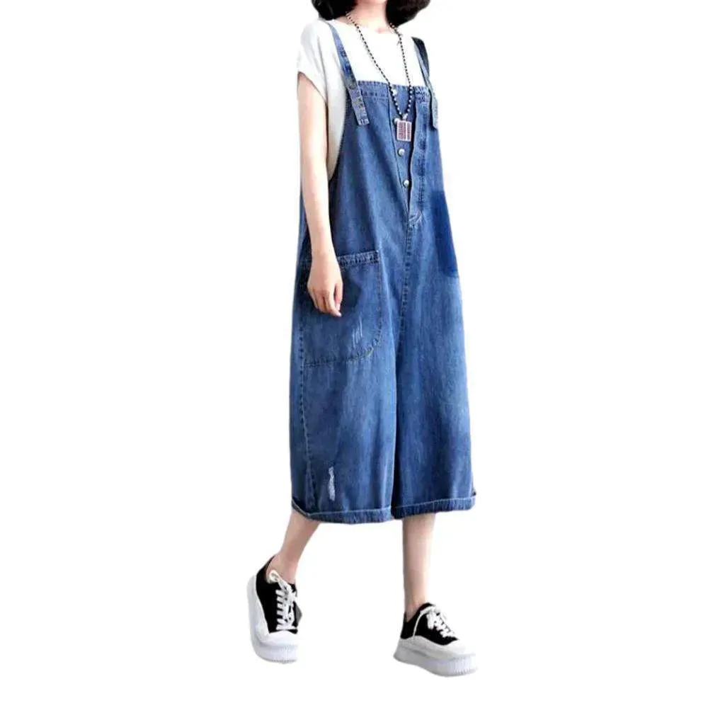 Women's baggy knee-length jeans overall