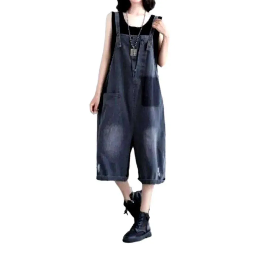 Women's baggy knee-length jeans overall